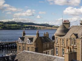 A picture of the hotel: Broughty Ferry Riverview Apt -3 bedroom -Sleeps 7