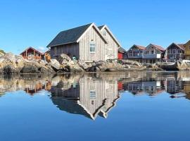 Hotel Photo: Cottage 2 meters from the sea, Bekkjarvik, 60 km from Bergen