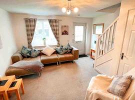 Hotel kuvat: Loch Leven Getaway - 2 bed house