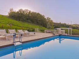 รูปภาพของโรงแรม: Villa Siveri - private swimming pool - air con