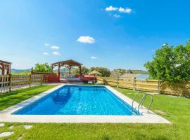 Fotos de Hotel: Cortijo El Encinar de Cobo Martos by Ruralidays