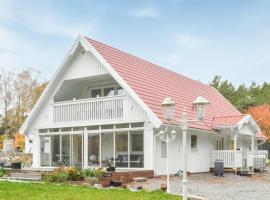 Hotelfotos: Beautiful Home In Djurhamn With 4 Bedrooms