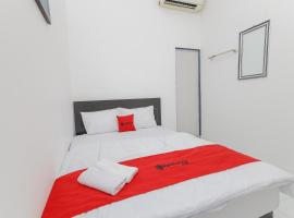 Фотография гостиницы: RedDoorz near Mayapada Hospital Surabaya