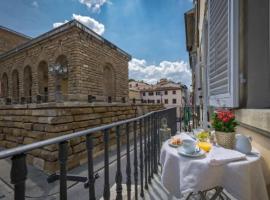 Zdjęcie hotelu: Pitti Terrace Luxury Apartment