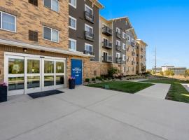 WaterWalk Extended Stay by Wyndham Kansas City - Overland Pk, hotel em Overland Park