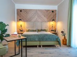 Feinheit Hotel & Restaurant, Tor zu Hunsrück und Mittelrhein! Mit Sauna Hot Tub und Gartensuite