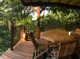 Viesnīca Chalet Colibri , Les ANSES d'ARLET 200 m plage pilsētā Lezānsa Darlē