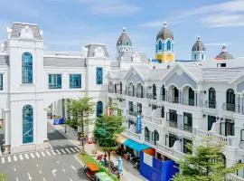 Lalisa Hotel Grand World Phu Quoc