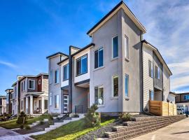 Хотел снимка: Commerce City Townhome about 6 Mi to Dtwn Denver!