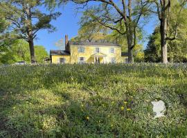 Hotel Photo: The Sunnyside Sisters Bed and Breakfast