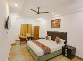 FabExpress Taj Residency Near Yashobhoomi Convention Centre