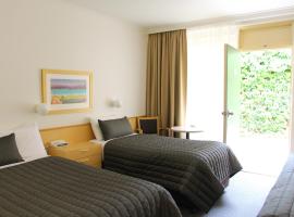 Hotel Photo: Mid City Motor Inn Queanbeyan