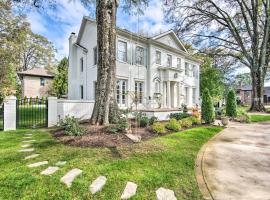 Hình ảnh khách sạn: Stunning Charlotte Home Private Pool!