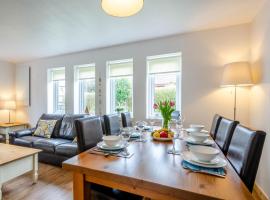 Hotel fotografie: Cosy 3 bedroom home in centre of Brodick