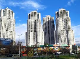 18th & 16h Floor Secure Luxury Condos With Pool & Fitness Included In Price, ξενοδοχείο στα Σκόπια