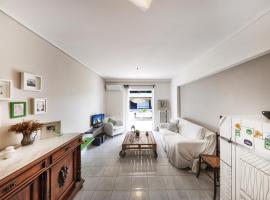 ホテル写真: Central Halandri apartment near all hospitals