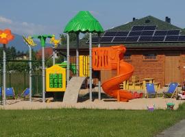 Apartament z Tężnią Solankową, Sauną, Kominkiem LED i Śniadaniem nad Jeziorem Żywieckim, Hotel in Zarzecze