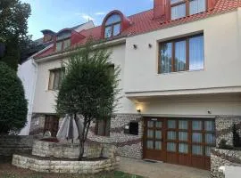 Atryum Hotel