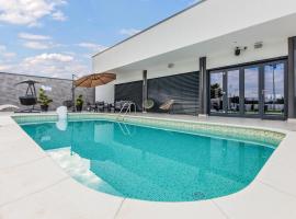 Hotel Photo: Stunning Home In Koritna With Wifi, Heated Swimming Pool And 4 Bedrooms