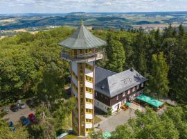 A picture of the hotel: Bürger- und Berggasthaus Scheibenberg