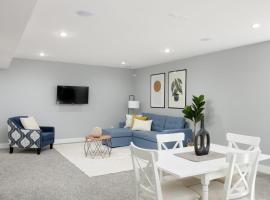 Hotel kuvat: Bright new 1 BR private secondary basement suite