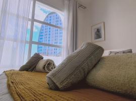 Фотография гостиницы: STAY Downtown Retreat