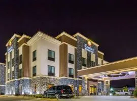 Comfort Inn & Suites Moore - Oklahoma City – hotel w mieście Moore