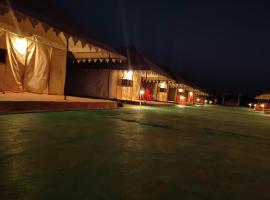 White Desert Camp, hotel in Dhordo
