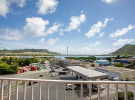 July, hotel em Lower Princeʼs Quarter