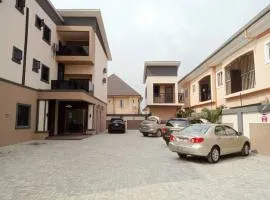 The Charis Hotel & Suites, hotel din Port Harcourt