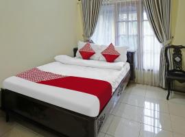 Hotel foto: OYO 335 Wisma Empat Lima Syariah