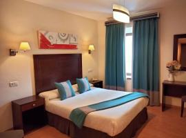 होटल की एक तस्वीर: Hotel & Spa PLAZA Arriate