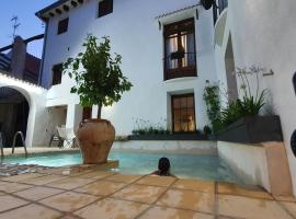 होटल की एक तस्वीर: Ca Margalef - Casa Rutal con Encanto