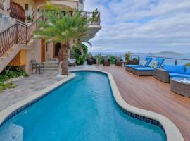 Foto do Hotel: Cheerful 3 -bedroom villa with Pool