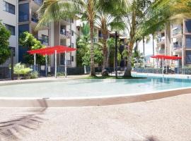 ホテル写真: 3 bedroom 2 bath apartment in Cairns Queensland