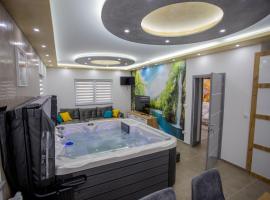 Zdjęcie hotelu: Lux Apartment jacuzzi - Mermer Brkić