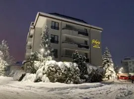 Parklands Hotel & Pool