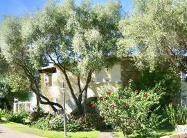 Apartments in residence with swimming pool in Porto Rotondo, hotel v destinaci Porto Rotondo
