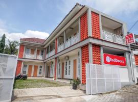 Hotel Foto: RedDoorz Syariah near Universitas Tidar Magelang