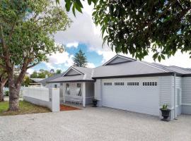 Hotel Foto: New Home~close to Airport & Swan Valley inc B/fast 1st Morning~