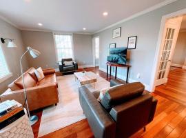 Foto do Hotel: Phillips Academy Andover, Easy Commute to Boston, Free Parking 3 Bedrooms, 2 Baths