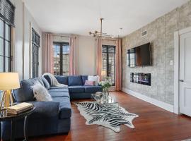 호텔 사진: St Charles-Mardi Gras 6BD Home