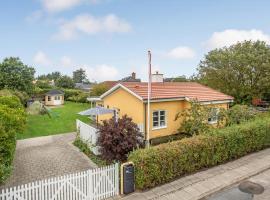 Hotel fotoğraf: Nice Home In Strandby With Wifi And 2 Bedrooms