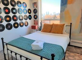 A picture of the hotel: Vintage Studio w/City Views Minutes to DT