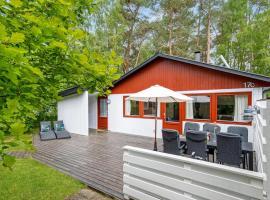 2 Bedroom Cozy Home In Nexø, ξενοδοχείο σε Neksø