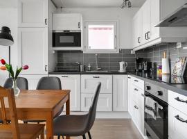 Hotel fotoğraf: Sparkling modern house in Kista - close to city