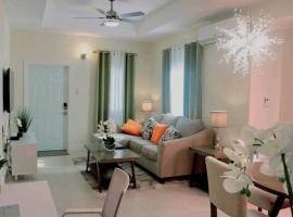 Paradise Oasis at Oceanpointe - pool and free parking, Hotel in Lucea