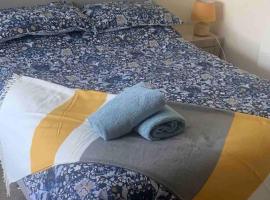 Hotel foto: Comfortable ground floor studio apartment.