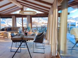 Hotel Photo: HIDEAWAY DESIGN CHALET by Belle Stay