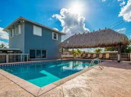 Hotel fotoğraf: Beautiful 7-Bedroom Villa with Pool